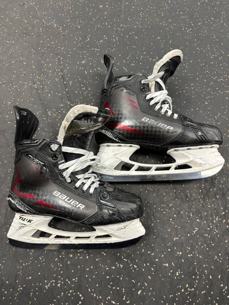 2024 Bauer Supreme Shadow Hockey Skates Regular Width Pro Stock 9 (Used)