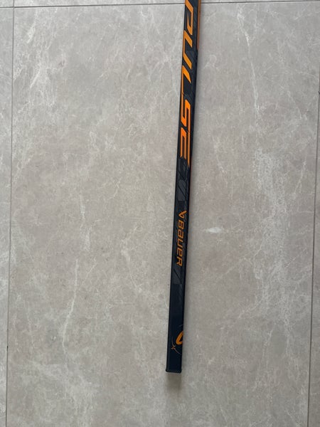 Intermediate Bauer Pulse Orange Right Handed Hockey Stick P92 65 Flex (New)