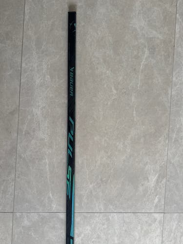 Senior Bauer Pulse Right Handed Hockey Stick P92 70 Flex (New)