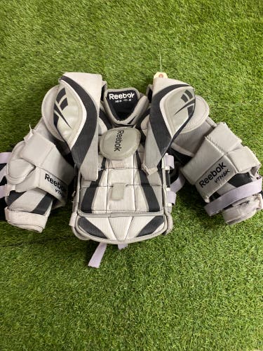 Youth Medium Reebok 6K Goalie Chest Protector (Used)