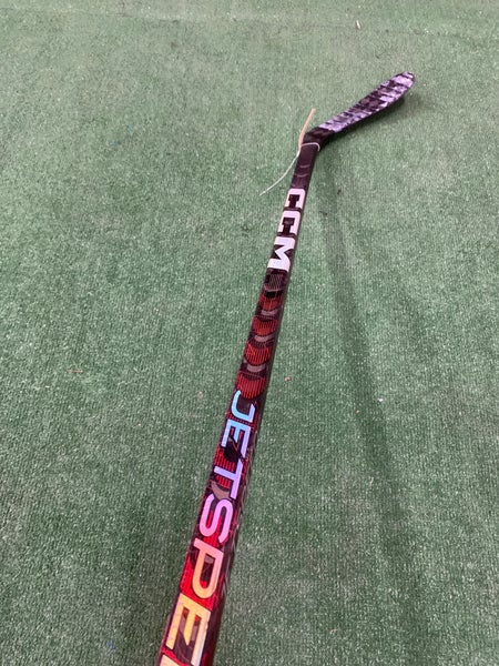CCM JetSpeed FT5 Pro Hockey Stick RH | Intermediate 55 Flex P28