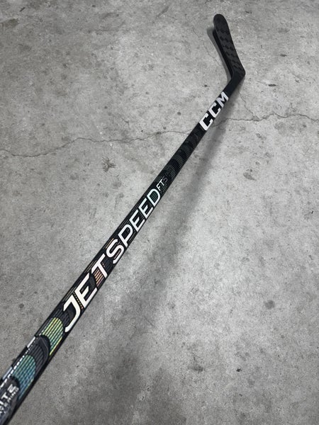 80 Flex P28M Senior CCM JetSpeed FT5 Pro Left Hand Hockey Stick Pro Stock NHL (New)