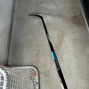 Senior Bauer Vapor FlyLite Right Handed Hockey Stick P92 70 Flex (New)