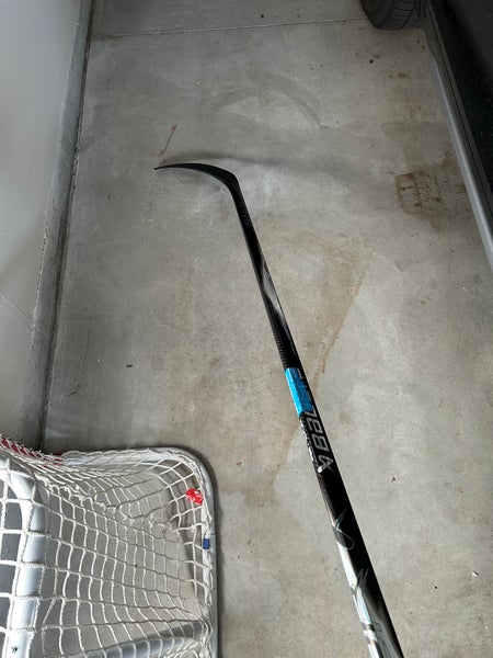Senior Bauer Vapor FlyLite Right Handed Hockey Stick P92 70 Flex (New)