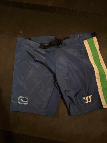 NHL Canucks Medium Warrior Pant Shell Pro Stock (New)