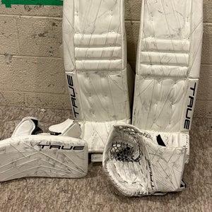 30" 2023 True Catalyst 7X3 Goalie Leg Pads (Used)