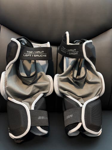 Senior (Med) Bauer Official’s Elbow Pads (Used)