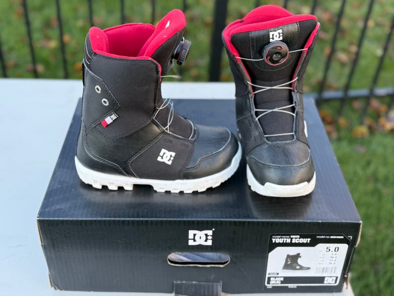 5Y (Big Kids / Youth) DC Scout Snowboard Boots (Used)