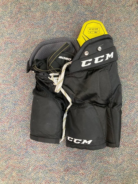Black Junior Small CCM Tacks 9060 Hockey Pants (Used)