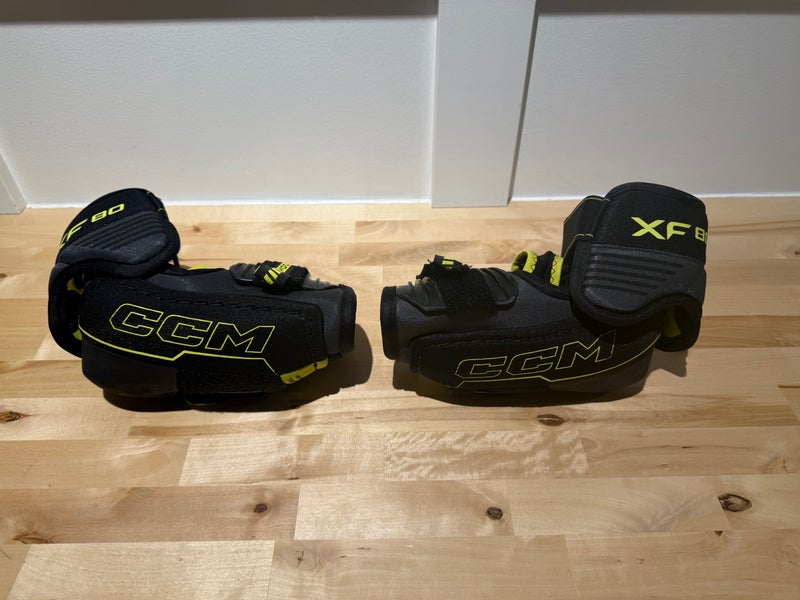 Senior Small CCM Tacks XF 80 Elbow Pads (Used)