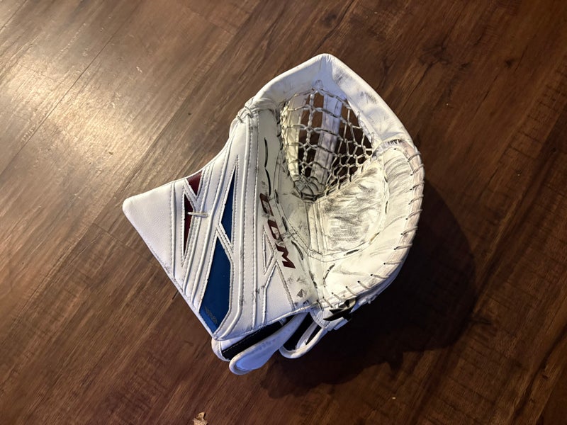 Philipp Grubauer CCM EFlex 4 Regular Pro Stock (Used)