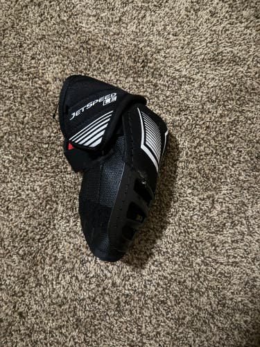 Senior Medium CCM JetSpeed LE Elbow Pads (New)