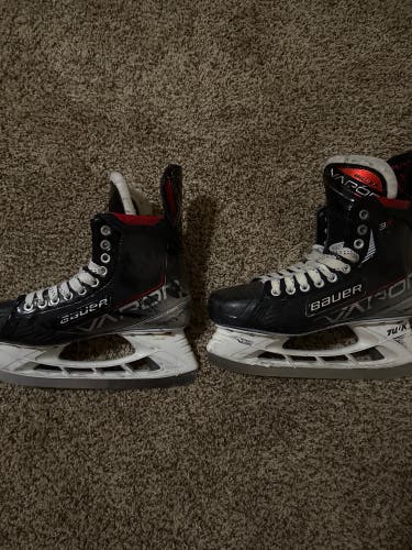 2021 Bauer Vapor 3X Hockey Skates Regular Width 8.5 (Used)
