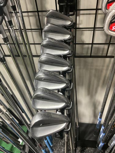 Used Ping IBLADE 4-PW Mens Iron Set RH 4I-PW 11834-S000043586