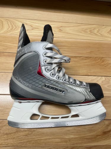 2013 Bauer Vapor X30 Hockey Skates Extra Wide Width 7 (Used)
