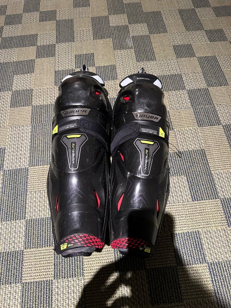 Senior Bauer Vapor Hyperlite 15" Shin Pads