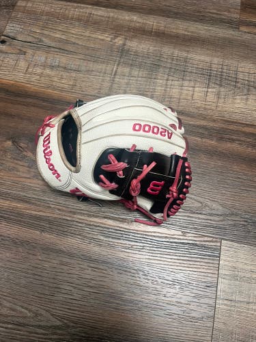 Wilson A2000 1786 RH Baseball Glove 11.5" (Used)