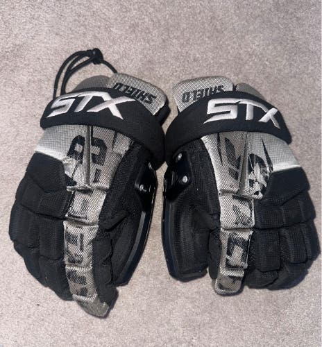 STX Shield 300 Goalie Gloves (Used)