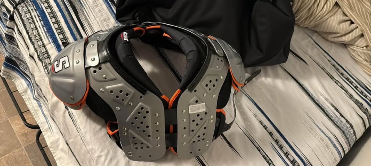 Large Adult Schutt XV HD Shoulder Pads (Used)