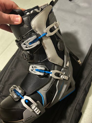 Apex Crestone VS Ski Boots (2024/2025)