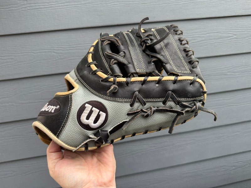 Wilson A2000 12.5” First Base Baseball Glove Mitt Model 1617