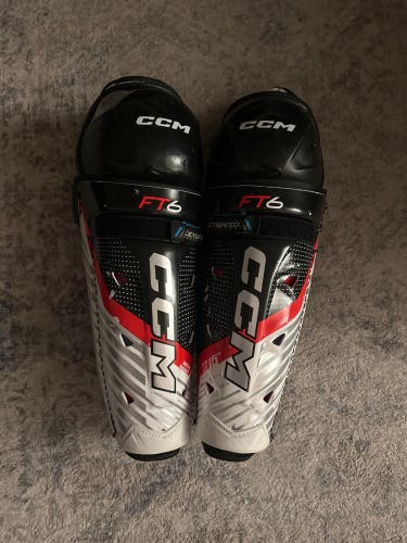 Senior CCM JetSpeed FT6 15" Shin Pads (Used)