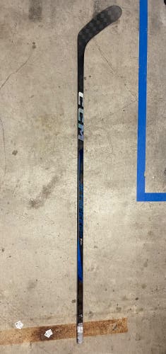 Senior CCM JetSpeed FT7 Pro Right Handed Hockey Stick P28M 80 Flex Pro Stock (New)