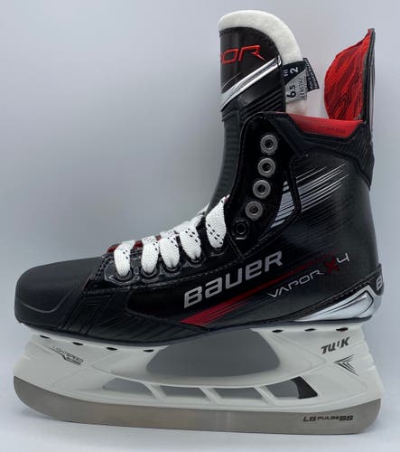 NEW Bauer Vapor X4 Skate, Size 6.5 Fit 2