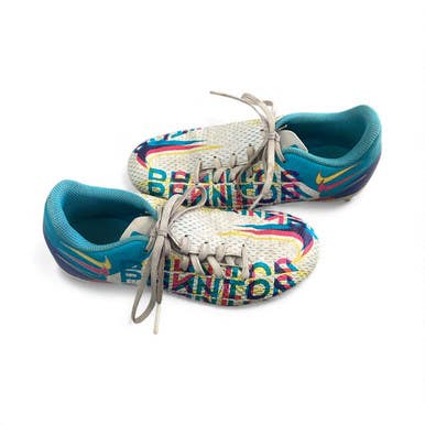 Used Nike Soccer Cleats White Junior 01.5 11760-S000084818