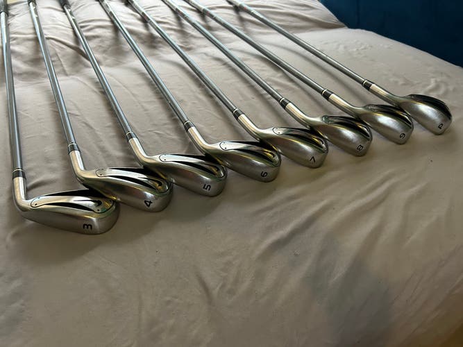 Men's 2003 Nike Slingshot Right Handed Iron Set Stiff Flex Graphite Shaft (Used)