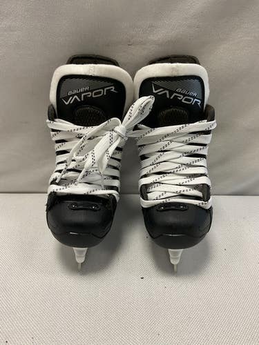 Used Bauer VAPOR X VOLT Youth Hockey Skate Youth 08.0 11490-S000265217