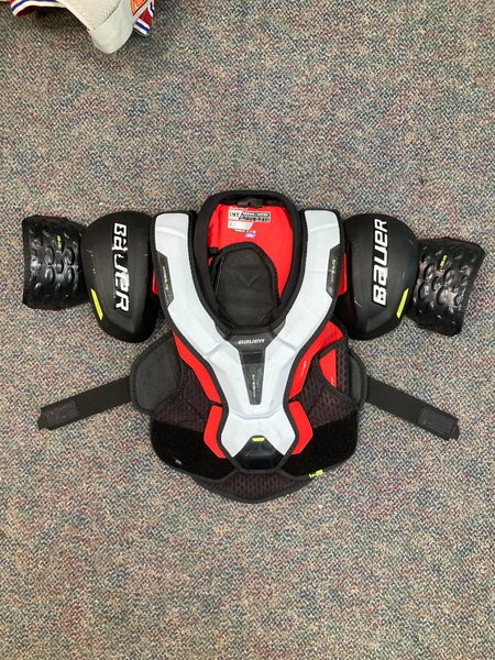 Bauer Vapor Hyperlite Shoulder Pads | Intermediate Medium