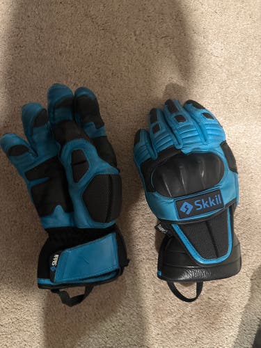 Skkil 7.5 Size Ski Racing Gloves (Used)