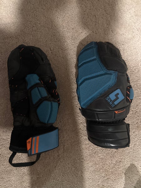 Skkil 7.5 Size Ski Racing Gloves (Used)