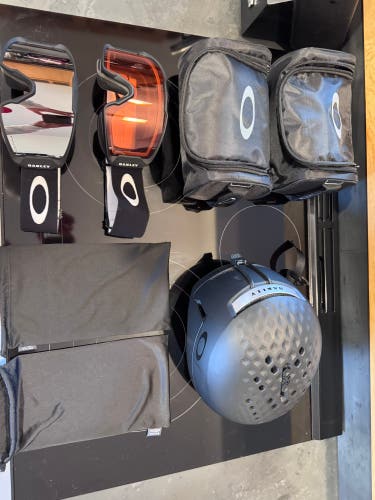 Men's Oakley LINE MINER L Ski Goggles Large (Used)