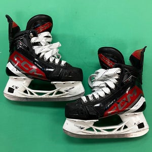 CCM JetSpeed FT6 Pro Hockey Skates | Size 3