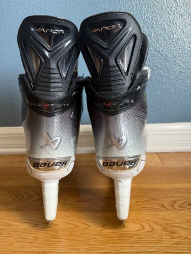 2023 Bauer Vapor Hyperlite 2 Hockey Skates 9 (Used)