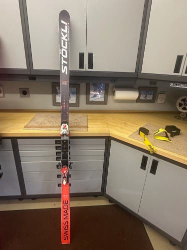 Stockli WRT 201 cm Racing Skis With Bindings Max Din 16 (Used)