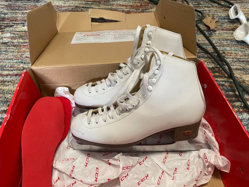 Riedell Figure Skates B Adult 9 (Used)