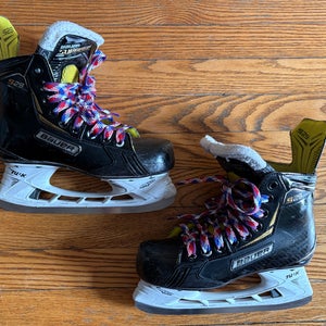Bauer Supreme S29 Big Kids Hockey Skates Regular Width Intermediate Size 4D shoe size US 5 (Used)
