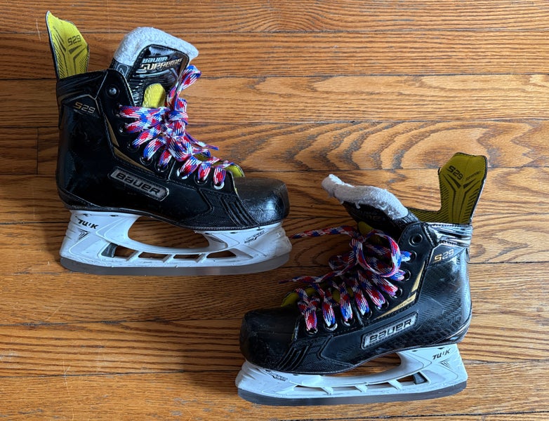 Bauer Supreme S29 Big Kids Hockey Skates Regular Width Intermediate Size 4D shoe size US 5 (Used)