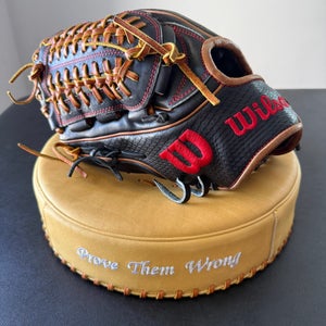 Wilson A2K LH Pitcher's Baseball Glove 11.75" (Used)