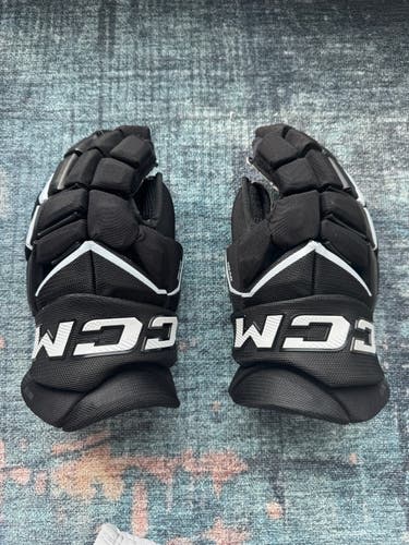 CCM JetSpeed FT8 Pro Gloves 14" (New without tags)