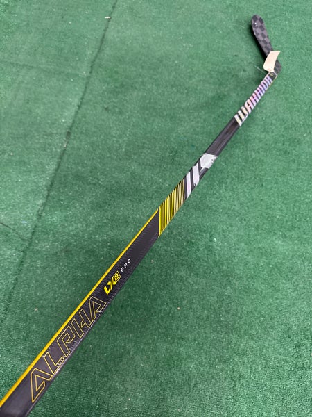 Warrior Alpha LX2 PRO Pro Stock Grip Hockey Stick 72 Flex P90 Left Handed (Used)