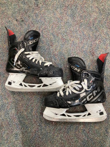 Senior CCM JetSpeed FT690 Hockey Skates | Size 7.5