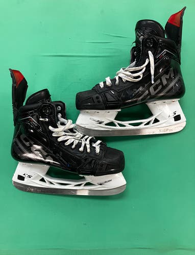 Senior CCM JetSpeed FT690 Hockey Skates | Size 8.5