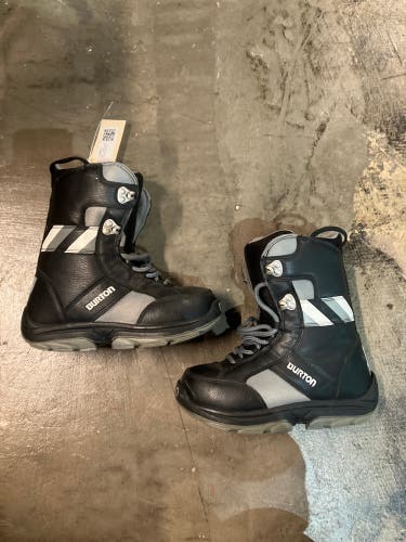 Kid's 5 Burton Grom Snowboard Boots