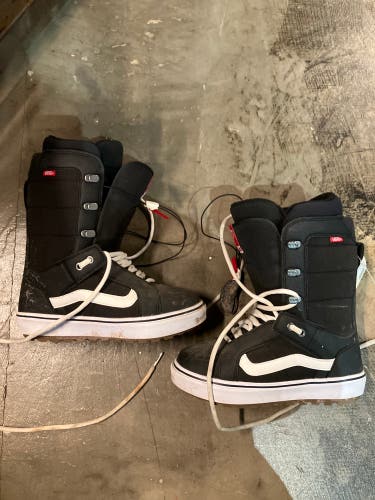 Men's 7.5 Vans Hi-Standard OG Snowboard Boots