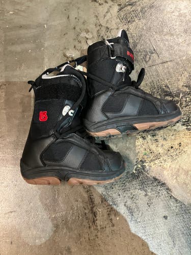 Kid's 12 Burton Freestyle Snowboard Boots