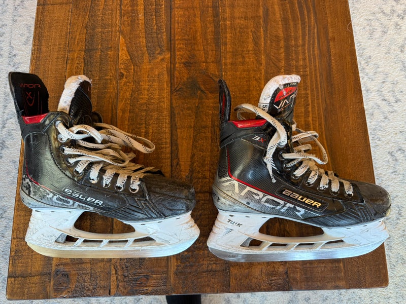 2021 Bauer Vapor 3X Hockey Skates Wide Width Size 5.5 (Used)